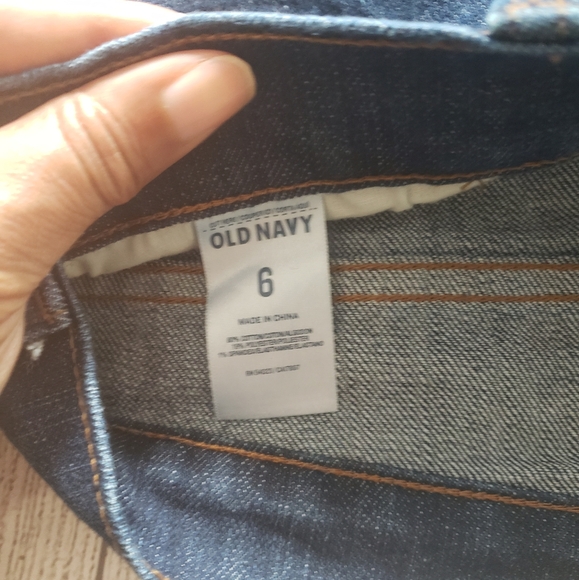 EUC dark denim Old Navy Bermuda shorts size 6 - Picture 4 of 6